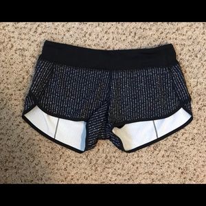Speed Up Lululemon 2.5 inch shorts